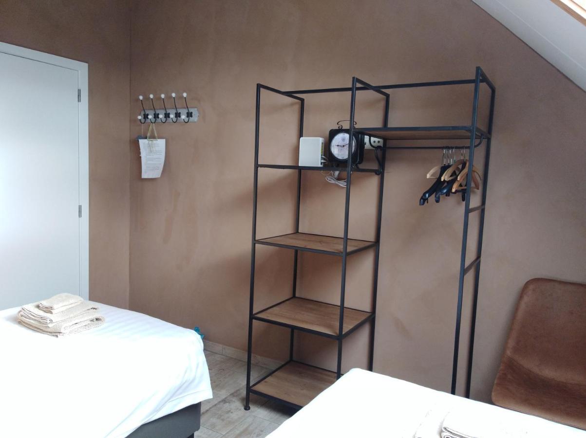 'T Hooghe Licht Bed & Breakfast ゾンネベーケ エクステリア 写真