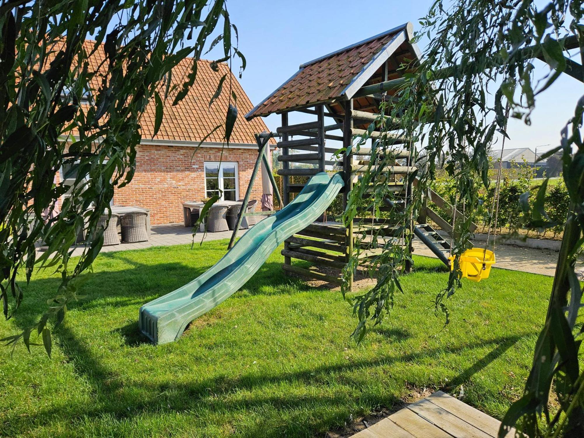 'T Hooghe Licht Bed & Breakfast ゾンネベーケ エクステリア 写真